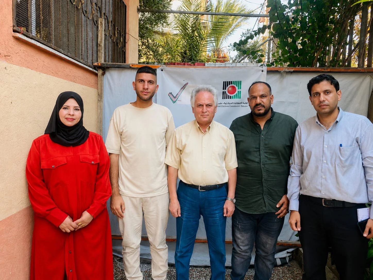 البرلمان الشبابي الفلسطيني الذكي يسلّم تقريره الانتخابي النهائي إلى لجنة الانتخابات المركزية